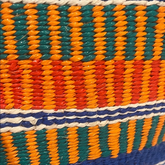 Kenyan Kiondo Handwoven Sisal & Leather Medium Tote Bag - Picture 5 of 14